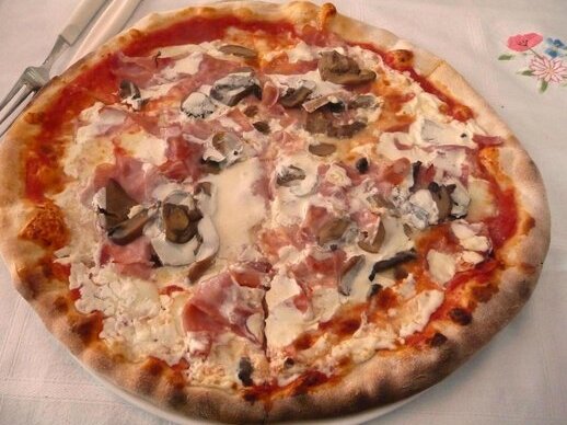 პიცა ბოსკაიოლა - Crazy Pizza Napoli | Secret World Trip Planner