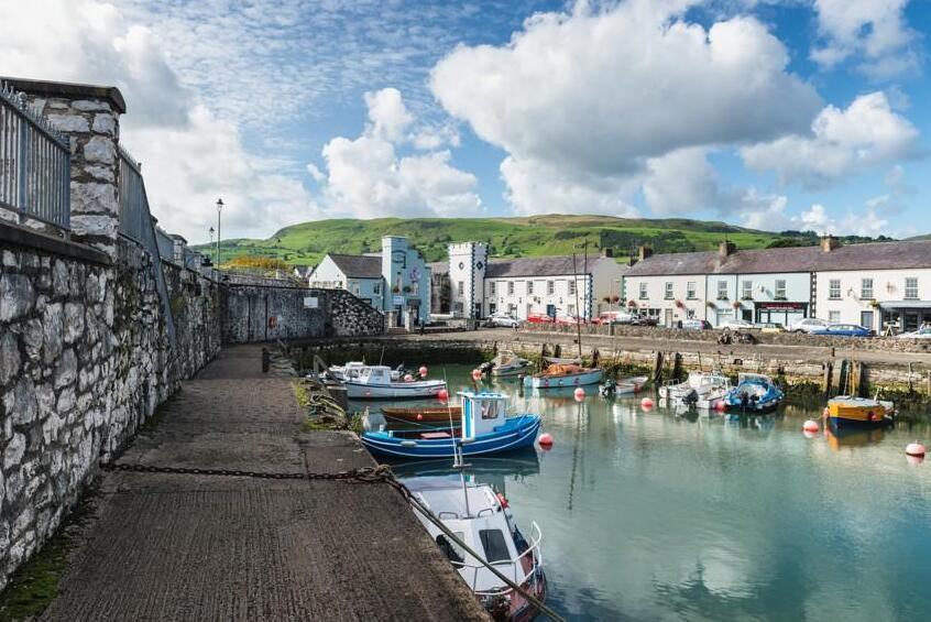 Carnlough: Wonderful ports on the Antrim coast — Carnlough