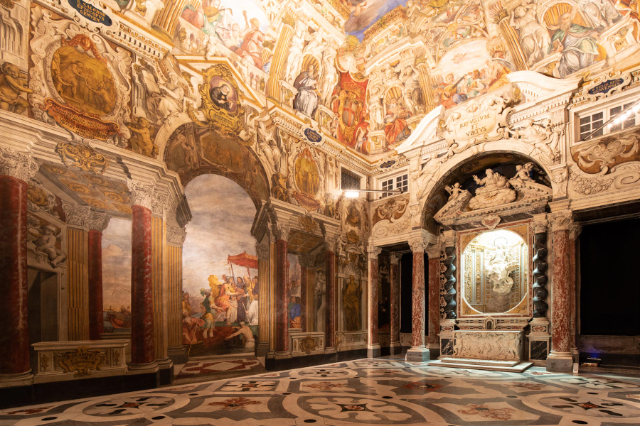 Jungfrau Maria, Königin von Genua - Palazzo Ducale | Secret World Trip Planner