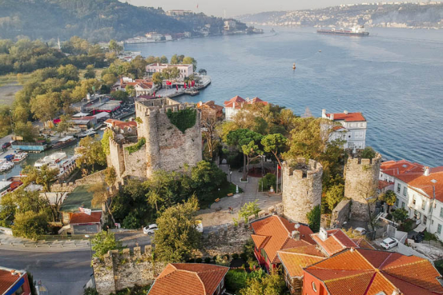 Festung von Anadolu Hisari — Anadolu Hisarı