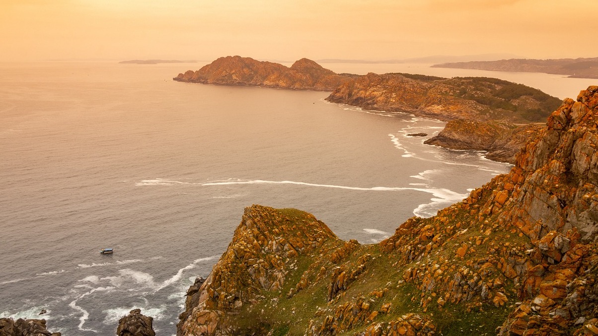 The Cies islands: one of the greatest treasure of Spain - Isole Cíes | Secret World Trip Planner
