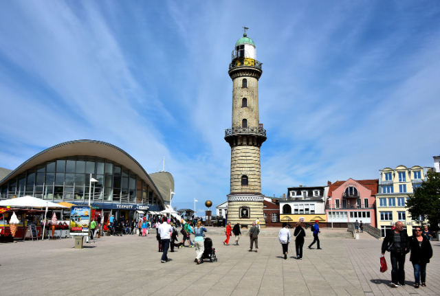 Faro di Warnemünde - Rostock | Secret World Trip Planner