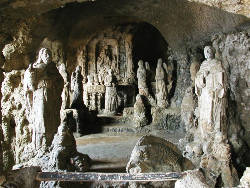 Piedigrotta cherkovi - Pizzo | Secret World Trip Planner