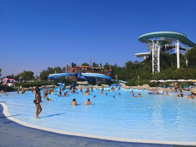 रिकसिओन का एक्वाफैन - Riccione | Secret World Trip Planner