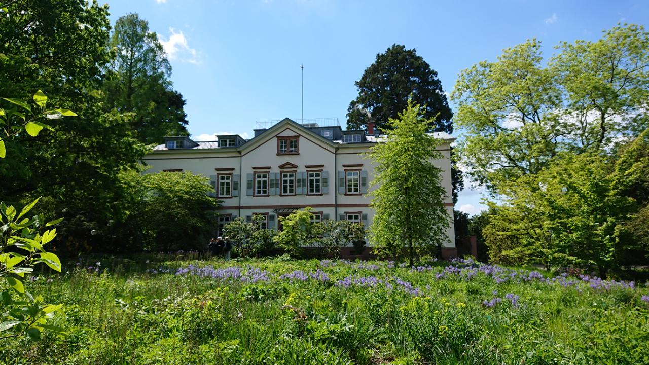 Weinheim: Hermannshof Garden - Weinheim | Secret World Trip Planner