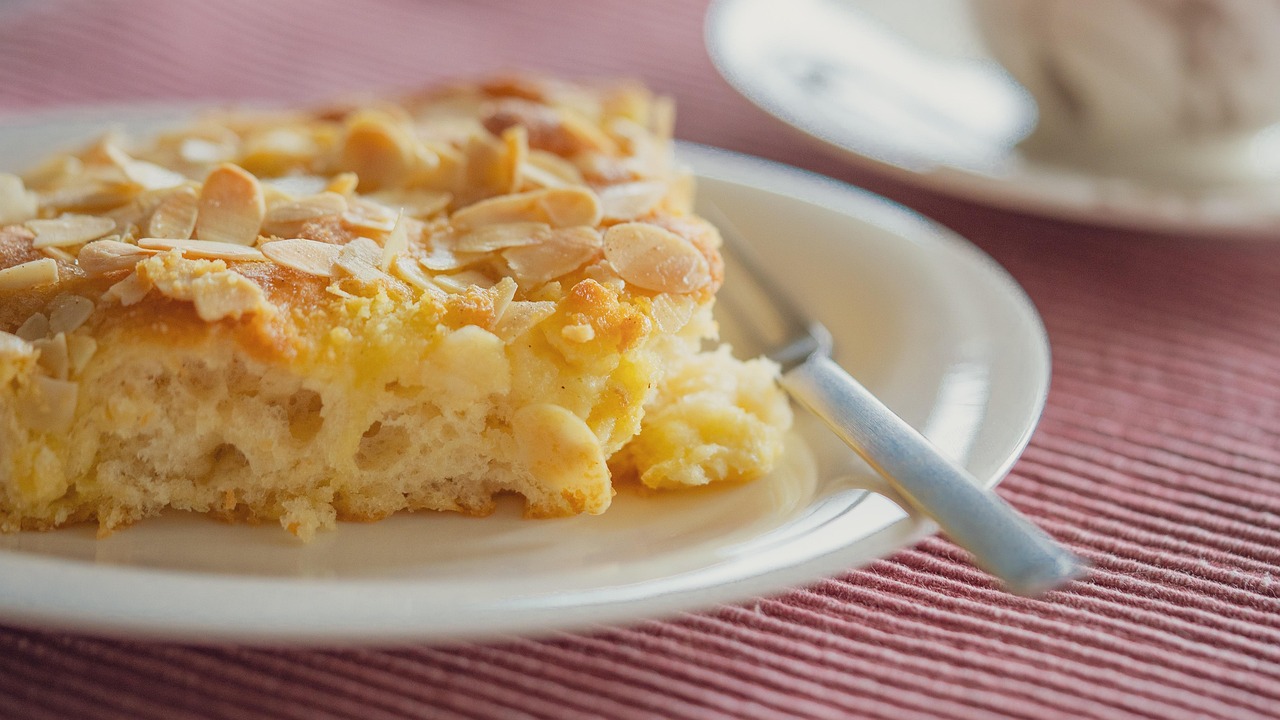 Schleimiger Butterkuchen - St. Louis | Secret World Trip Planner