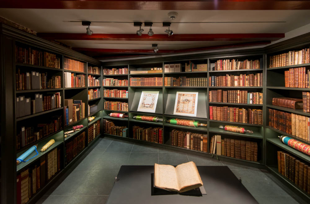 Ets Haim - Livraria Montezinos - Amsterdam | Secret World Trip Planner