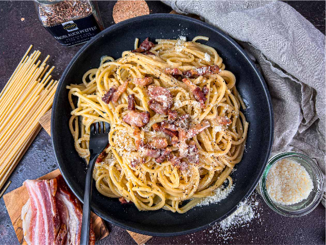 Der Ursprung der Carbonara: Eine Geschichte aus zwei Städten - Napoli | Secret World Trip Planner