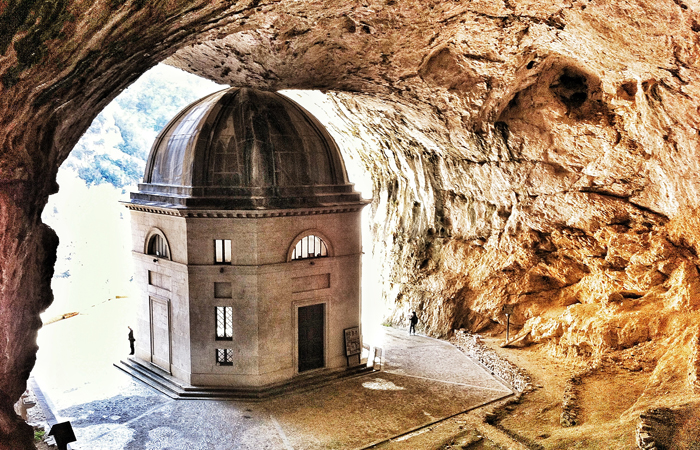 Harribitxia harkaitzean. - Pianello | Secret World Trip Planner