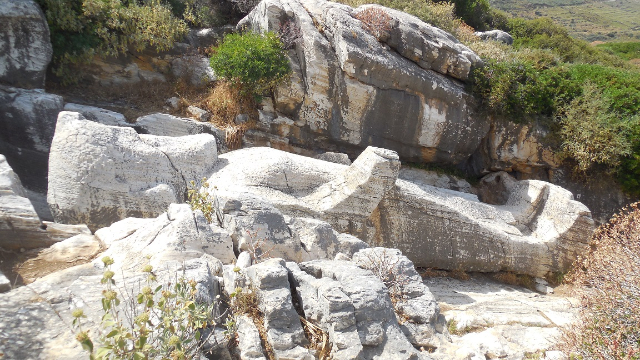 Kouros von Apollonas - Drimalia 843 02 | Secret World Trip Planner