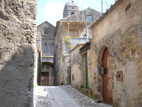 Église de l'Annunziata - Caserta Vecchia | Secret World Trip Planner