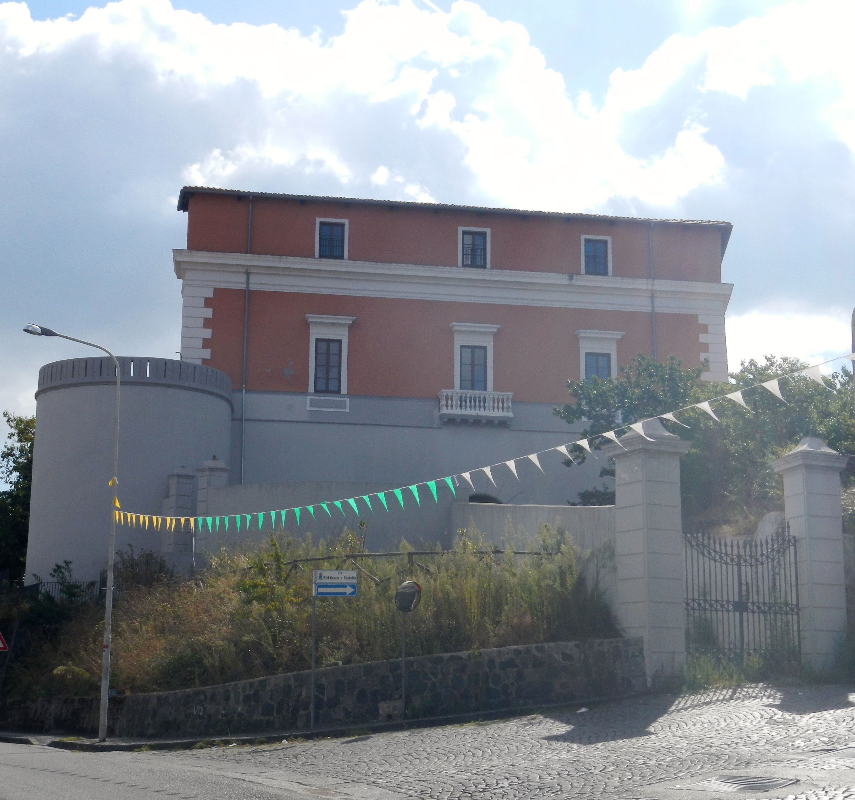 Castello d'Alagno alias Totò — Somma Vesuviana