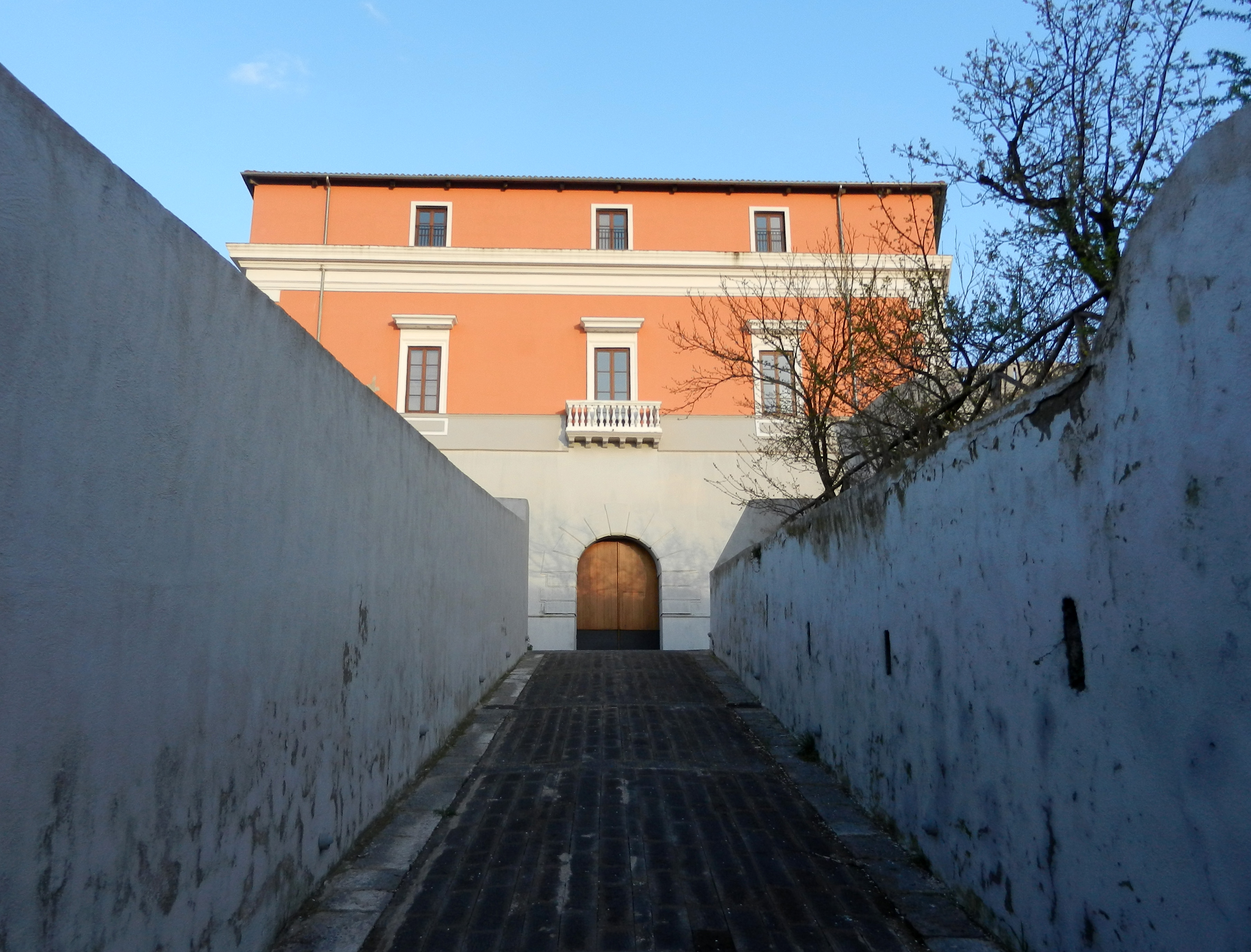Castello d'Alagno alias Totò - Somma Vesuviana | Secret World Trip Planner