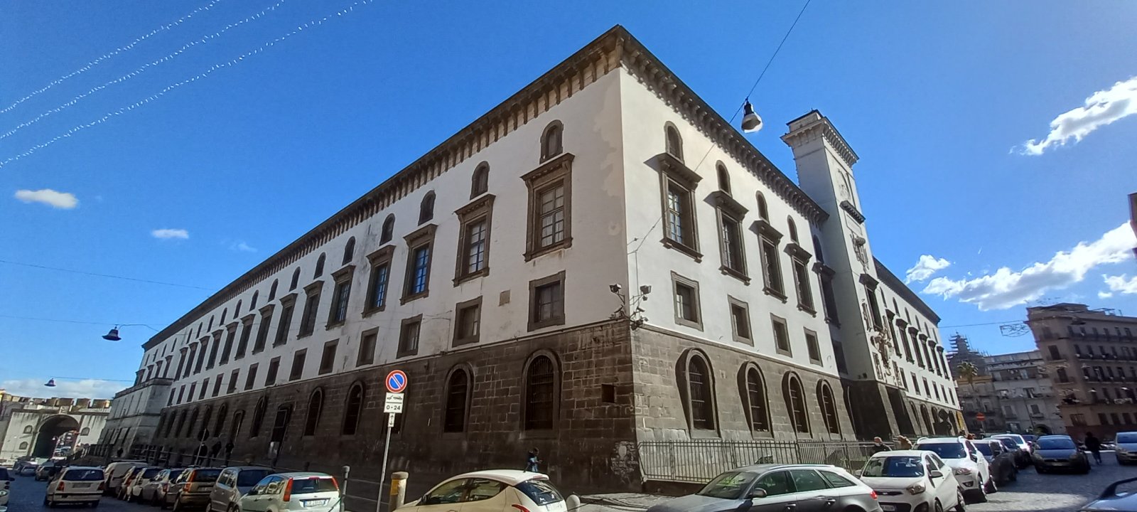 Castel Capuano, ਪੁਰਾਣੀ castle ਨੈਪਲ੍ਜ਼ ਵਿੱਚ - Napoli | Secret World Trip Planner