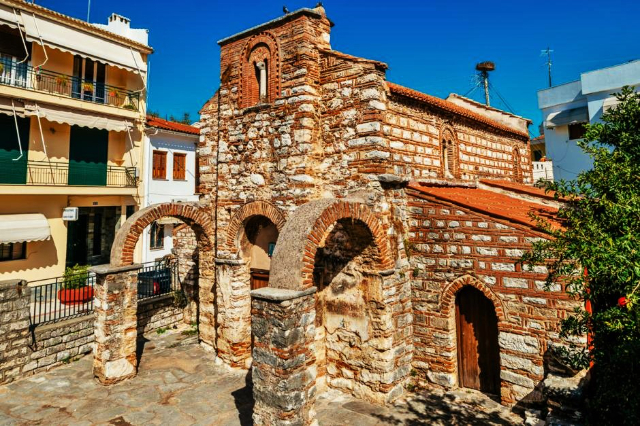 KIRCHE VON AGHIOS VASSILIOS — Arta