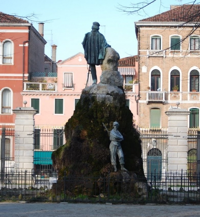 The ghost of the biennial gardens - Riva dei Sette Martiri | Secret World Trip Planner