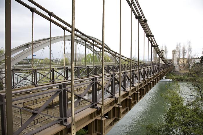 Most wiszący nad rzeką Garigliano - Fiume Garigliano | Secret World Trip Planner