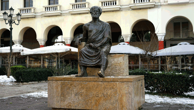 Statue des Aristoteles in Thessaloniki: Eine Ode an Weisheit und Vermächtnis — Thessaloniki