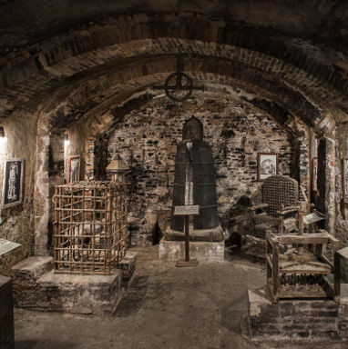 میوزیم کے تشدد - San Gimignano | Secret World Trip Planner