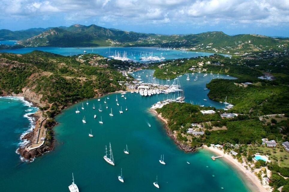 Der spektakuläre englische Hafen in Antigua — English Harbour