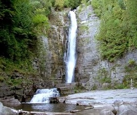 Chute Jean Larose: A spectacular and wild 196-foot Waterfall — Beaupré