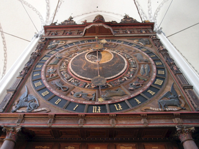 Astronomical clock - Rostock | Secret World Trip Planner