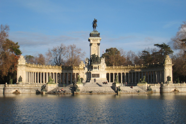 Parco El Retiro - Madrid | Secret World Trip Planner