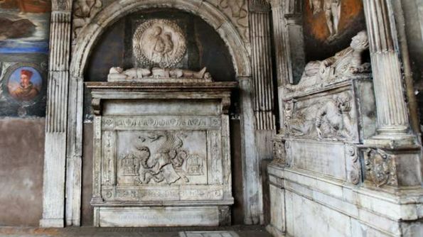Tomba i Dracula - Napoli | Secret World Trip Planner