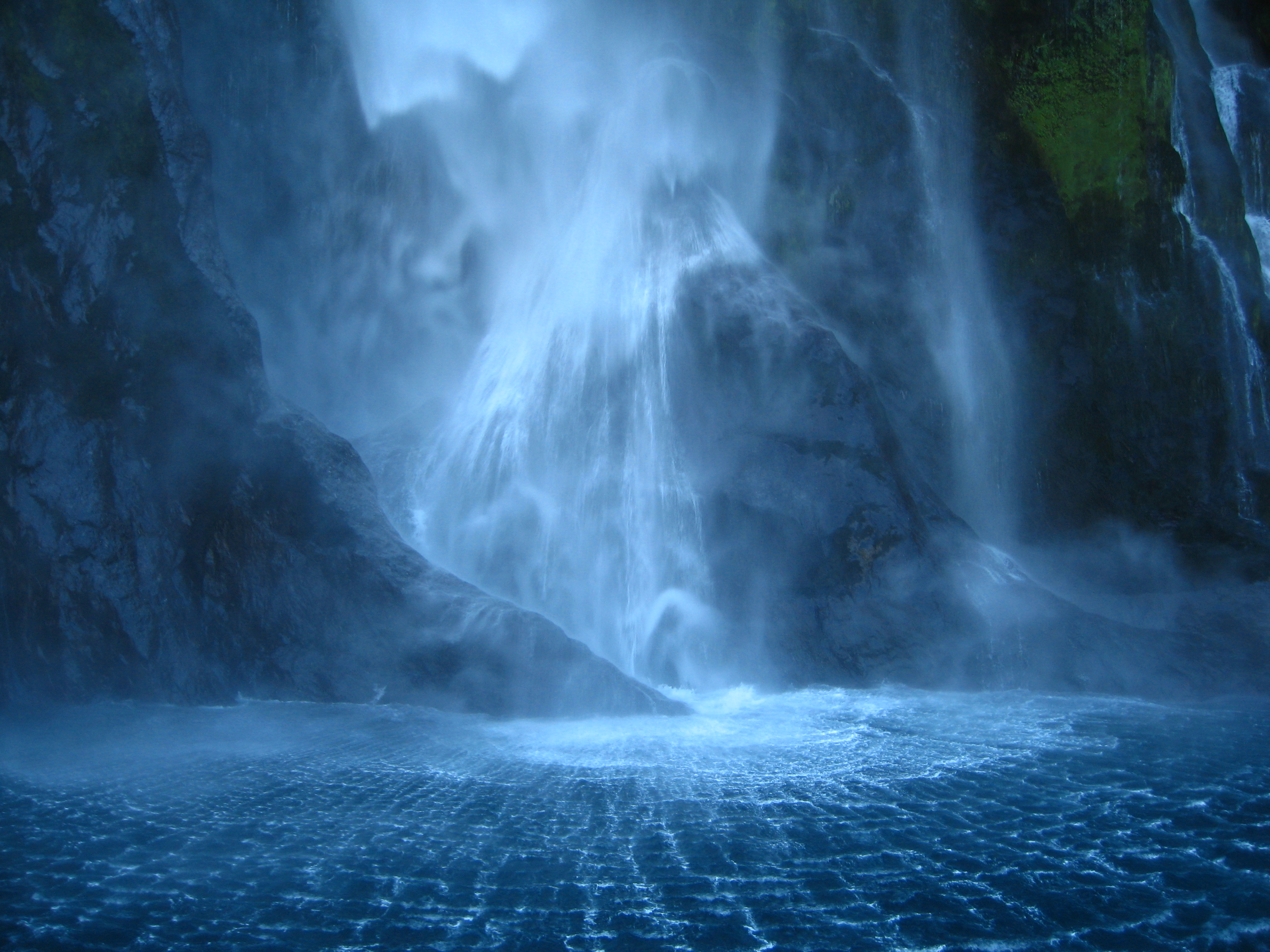 One of the Must See New Zealand: Stirling Falls - Te Kuiti | Secret World Trip Planner