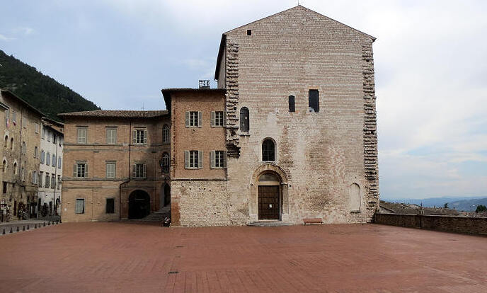 L'architettura gotica di Palazzo Pretori a Gubbio - Gubbio | Secret World Trip Planner