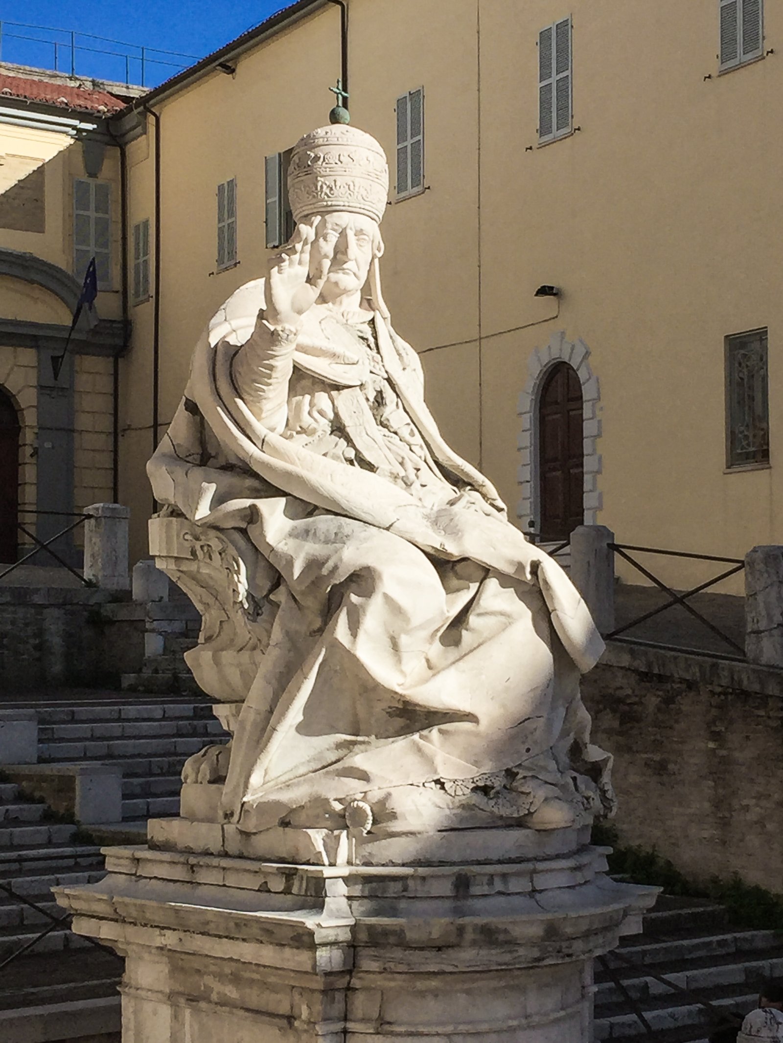Ancona / Piazza Grande (Piazza Nuova ) - Ancona | Secret World Trip Planner