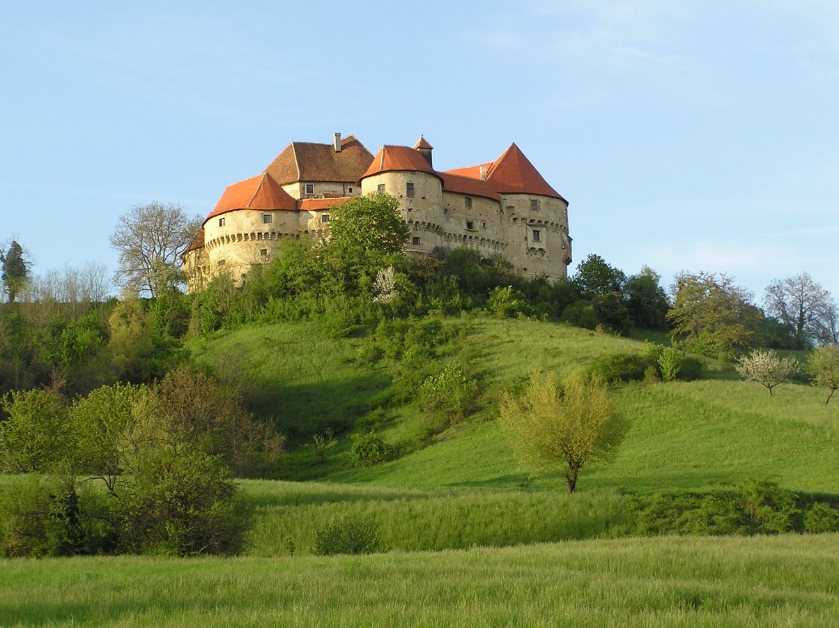 Croatia | The fort of Veliki Tabor — Hum Košni?ki