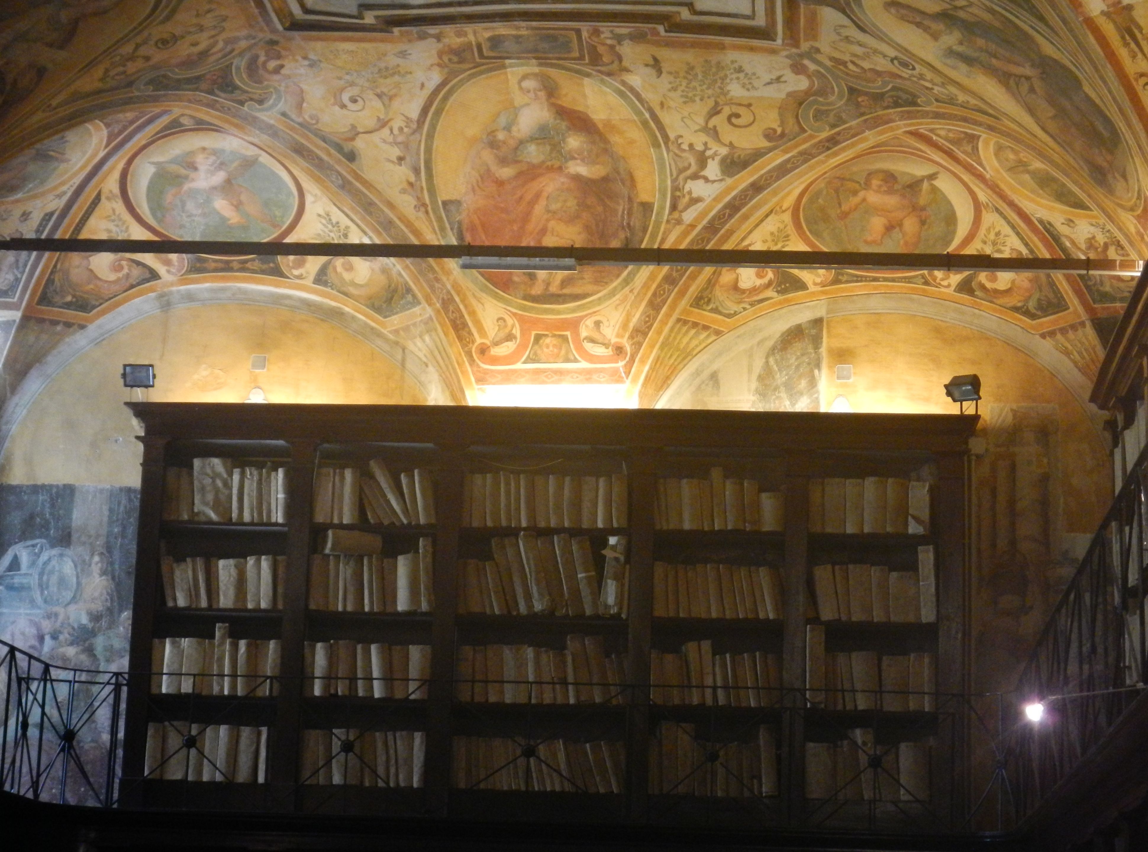 Kataszteri szoba - Napoli | Secret World Trip Planner