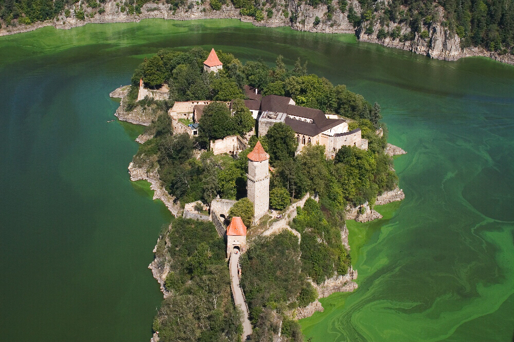 CASTELLO DELLA CAMPANA — Zvíkovské Podhradí