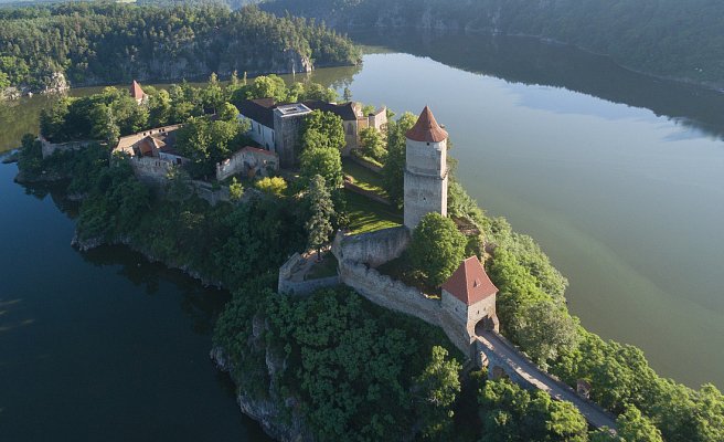 CASTELLO DELLA CAMPANA - Zvíkovské Podhradí | Secret World Trip Planner