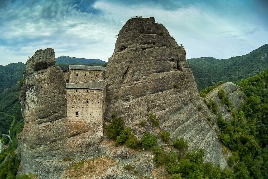 Val Vobbia | Stone Castle - Vobbia | Secret World Trip Planner