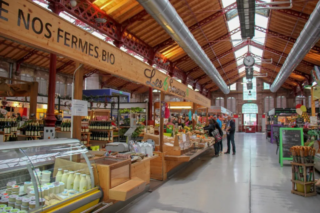 Mercato coperto di Colmar - Un assaggio di Alsazia sotto ferro e vetro — Colmar