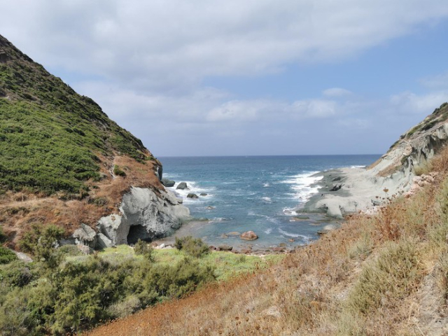 Scogliera di Sos Pupos, - Bosa | Secret World Trip Planner