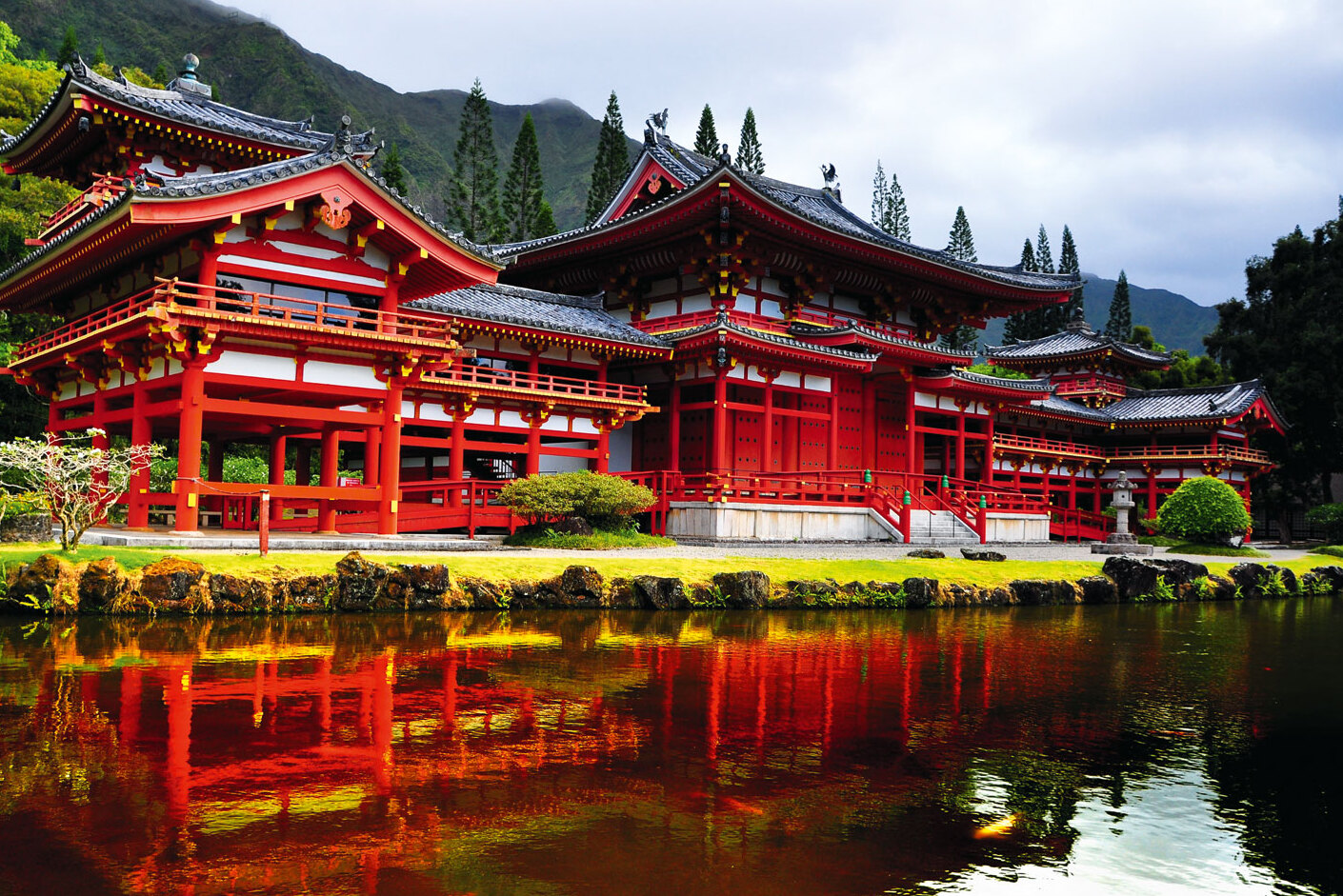 Byodo in Temple,a Buddhist Pure Land (Jodo)architecture — Kaneohe