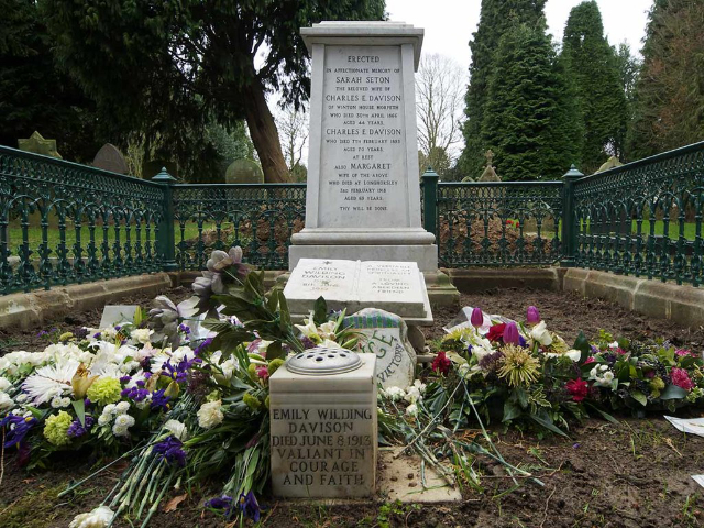 Emily-Wilding-Davison-Gedenkstätte — Carlisle Park