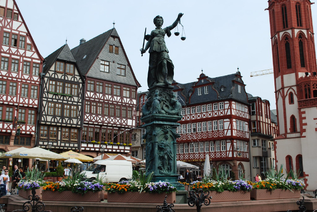Fountain of Justice - Frankfurt am Main | Secret World Trip Planner