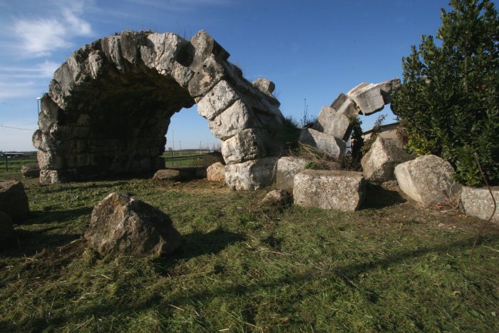 Lengkungan San Lidano - Sezze Scalo | Secret World Trip Planner