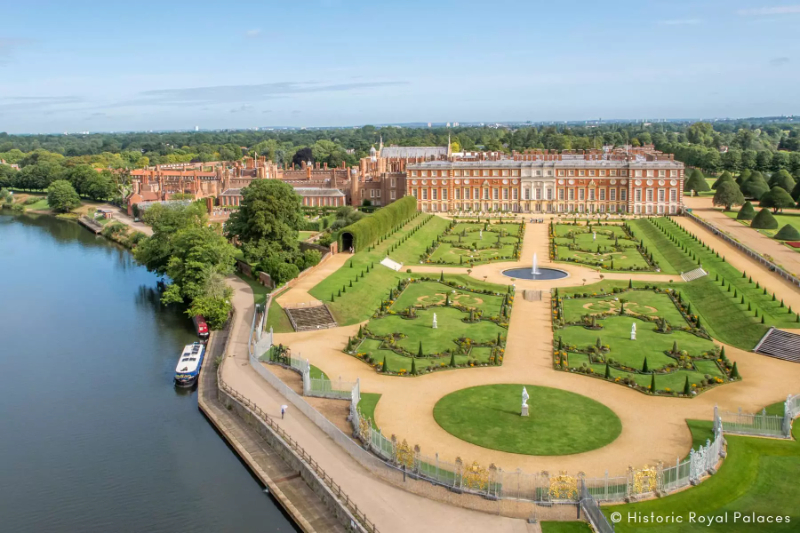Palazzo di Hampton Court — Molesey
