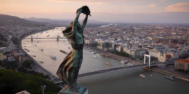 Statue of Liberty - Budapest | Secret World Trip Planner