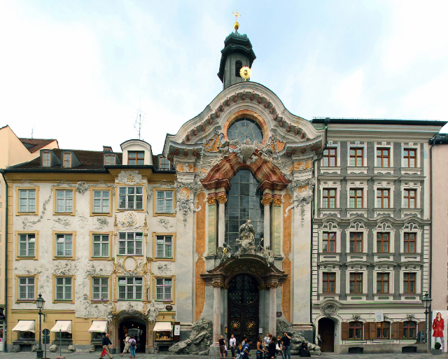 Nepomuk Aziz John Kilisesi - München | Secret World Trip Planner