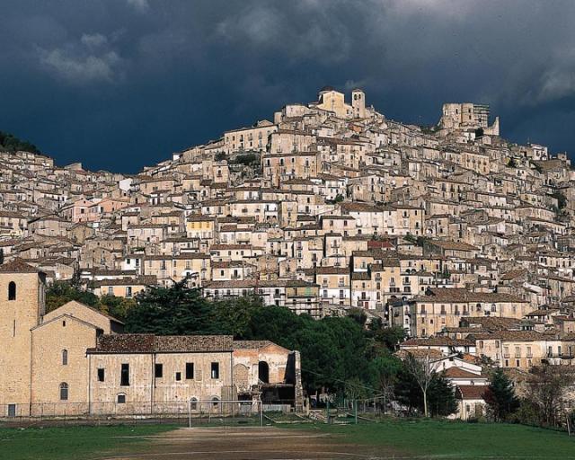 Morano Calabro, Pollino gimimo scena - Morano Calabro | Secret World Trip Planner