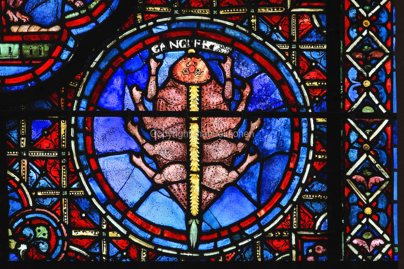 Chartres Cathedral Zodiac Signs - Chartres | Secret World Trip Planner