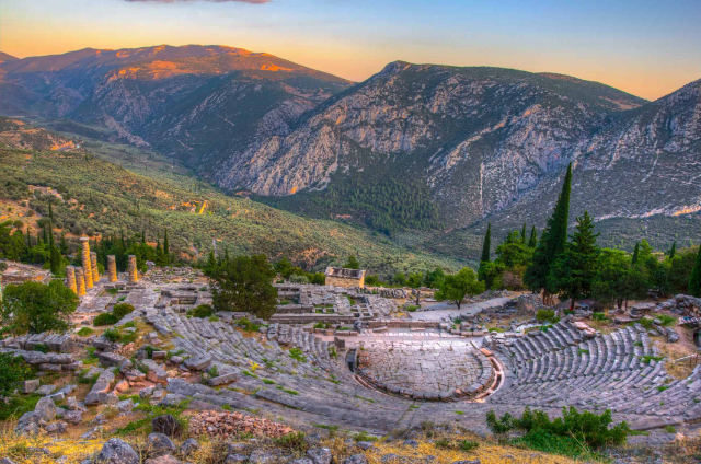 Archäologische Stätte von Delphi - Delfi | Secret World Trip Planner