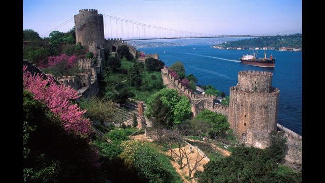 Rumeli Hisari - Yahya Kemal Cd. | Secret World Trip Planner