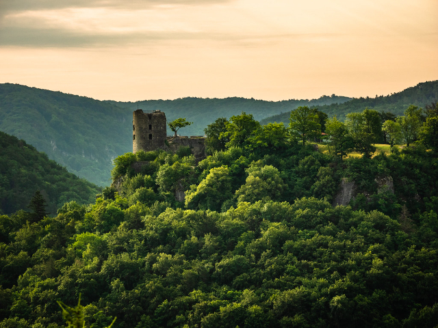 Castle ruin Neideck Wiesenttal - Wiesenttal | Secret World Trip Planner